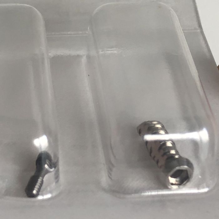 Cilindro titanio Nobel RP e NP com parafuso para protese/dentária
