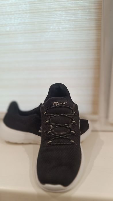 Зручне,легке взяття)Підходить для бігу,для залу,або на кожен день