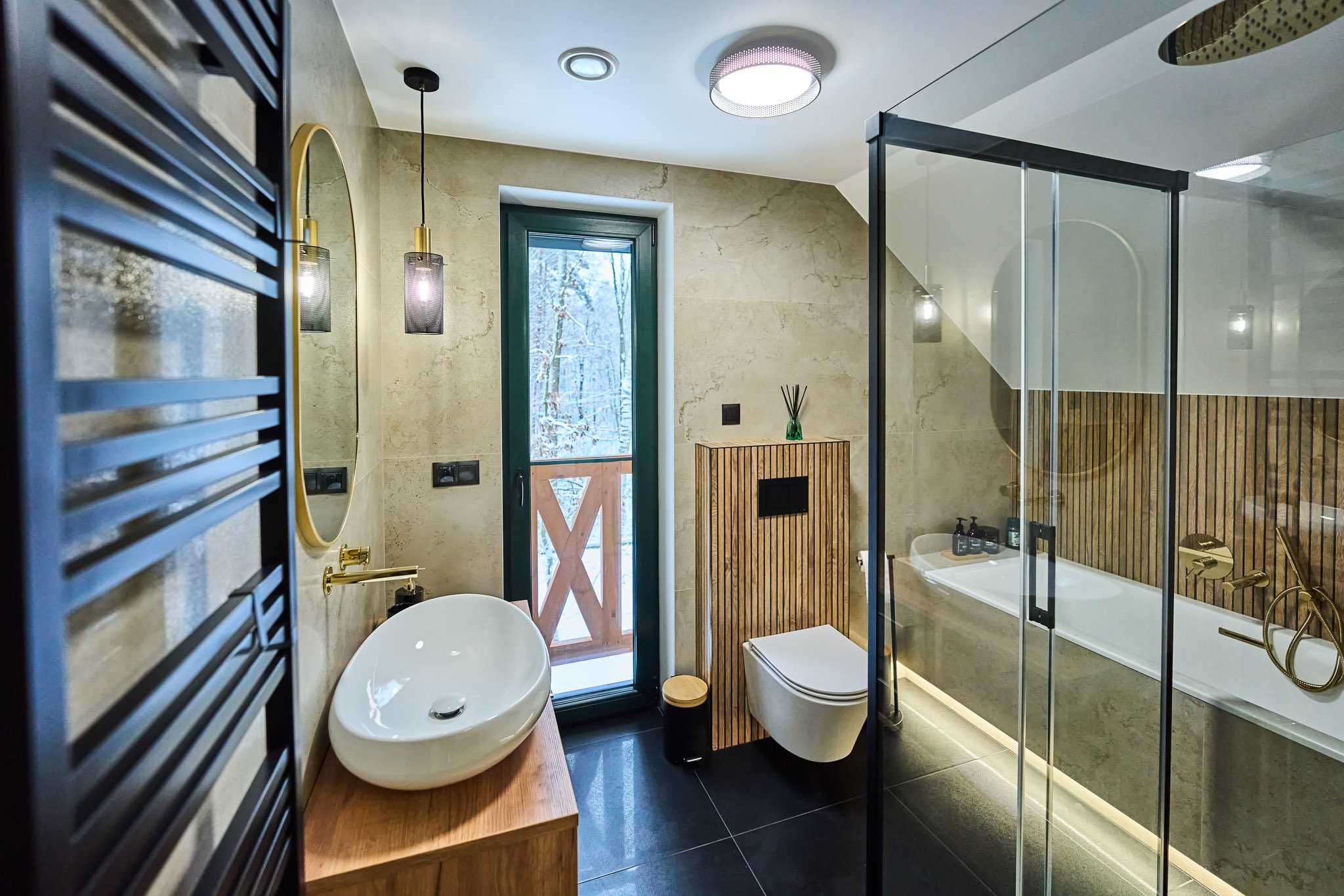 Domek na wynajem w lesie. Jacuzzi, sauna. Panieński. Urodziny. Rzeszów