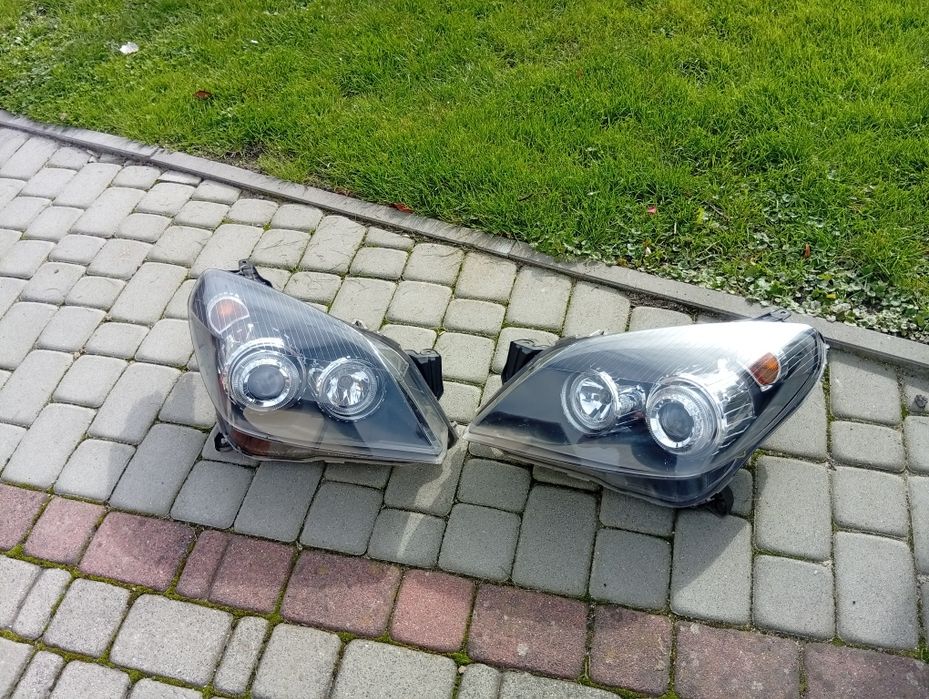 Lampa astra H soczewka komplet