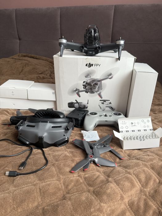 Продам Дрон DJI FPV