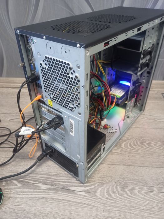 Компютер Intel Core 2 Duo E 8400