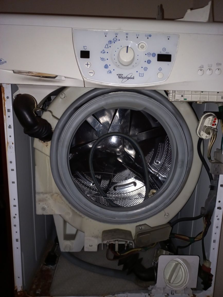 Манжета,помпа,люк,патрубки для стиральной машины Whirlpool AWM 8085