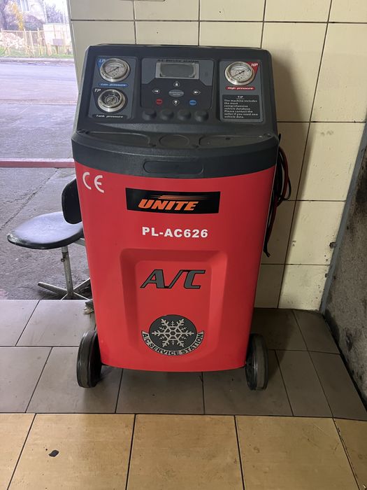 Продам установку для заправки кондиционеров. Заправила около 10 машин.