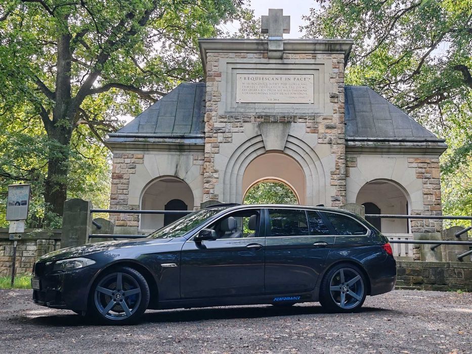 BMW F11 Priv STAN BDB od początku serwis 75tys przebieg NOWY Silnik