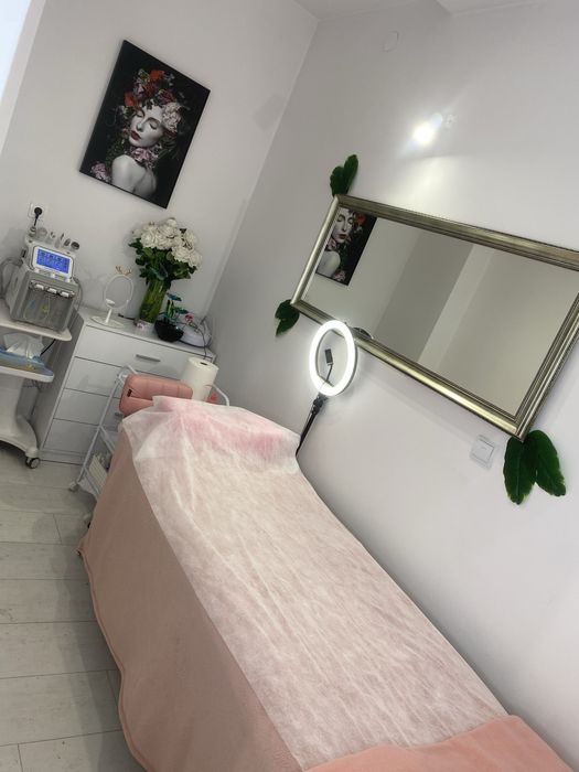 Sprzedam meble do salonu kosmetycznego – stan idealny!