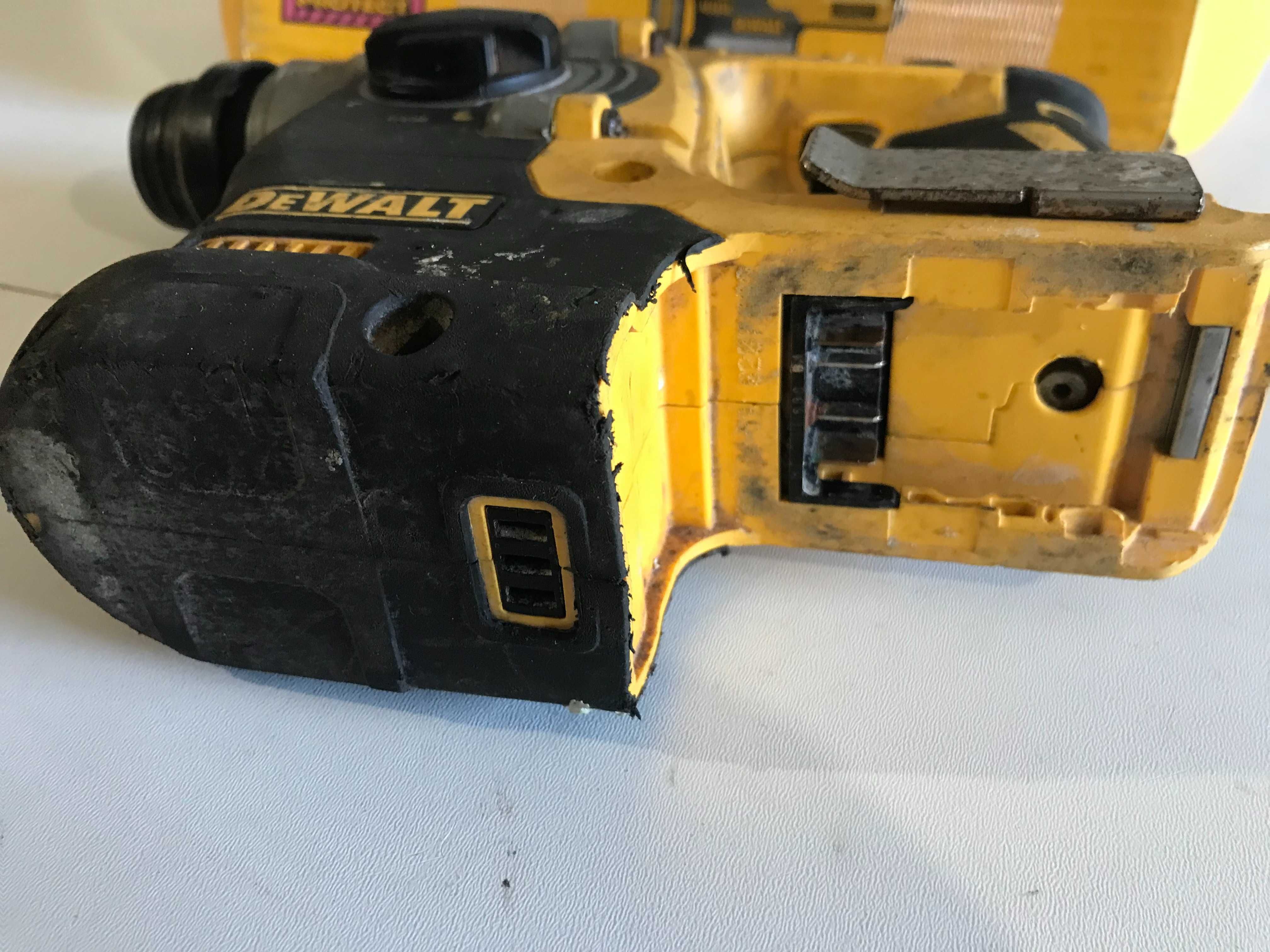 Перфоратор DeWALT DCH253N з Англії