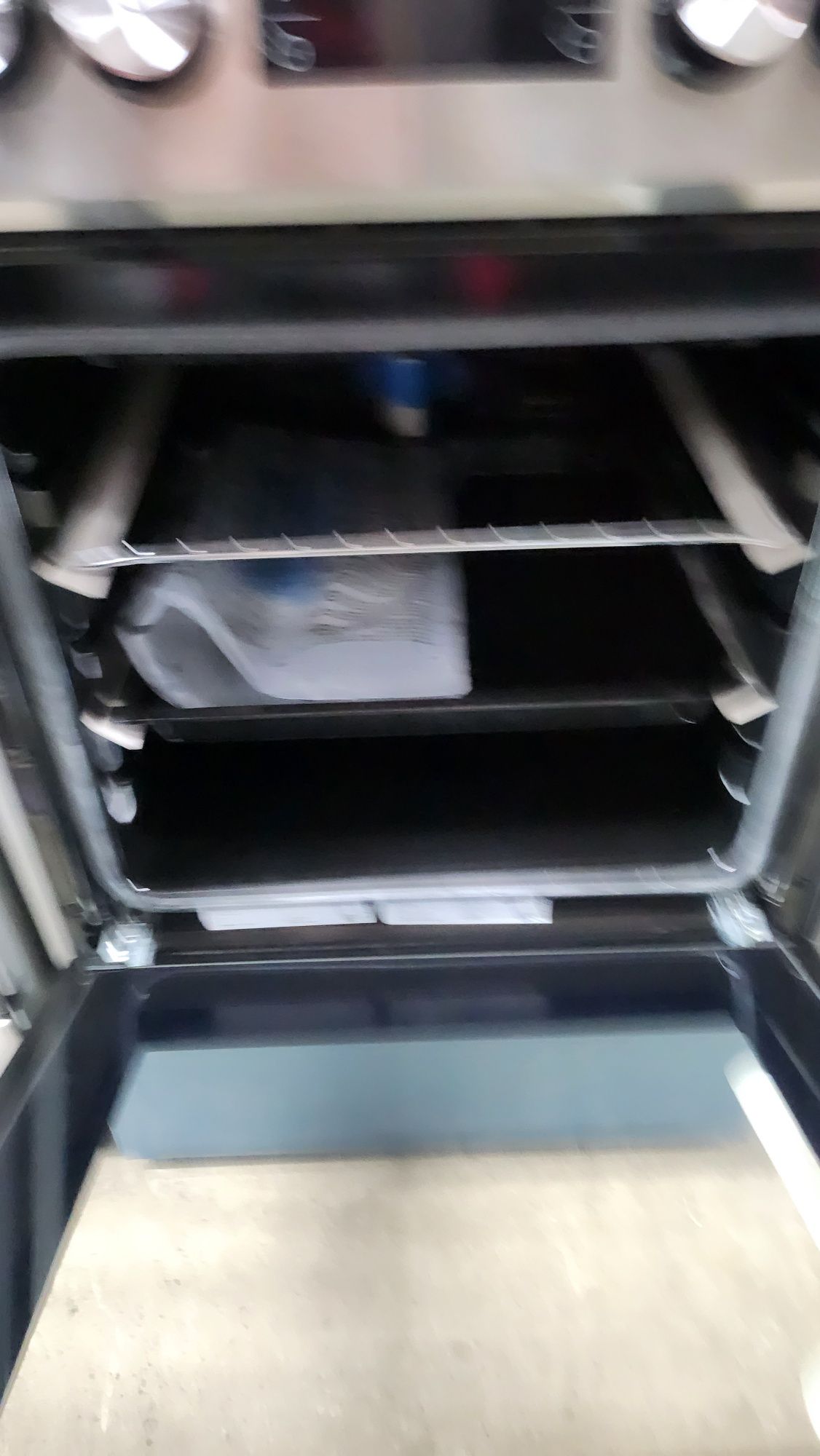 JANKI, ul. WSPÓLNA 6 Kuchnia ceramiczna Beko FSM57300GX