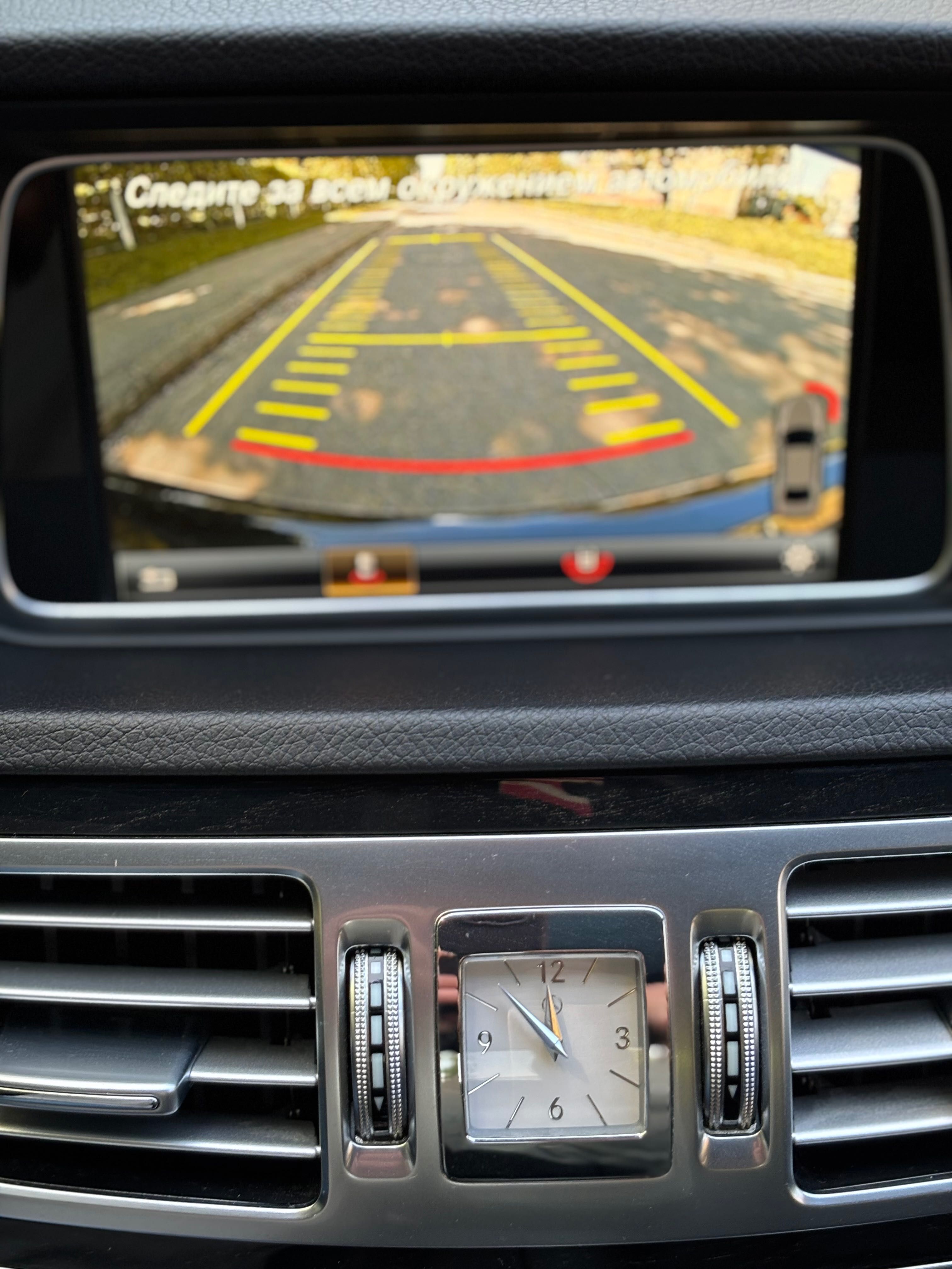 Автомобіль Mercedes Benz