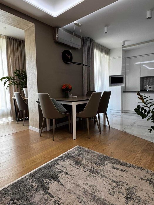 140 м² стиля и комфорта в ЖК «Салют" Продам 4 к квартиру ж/м Перемога