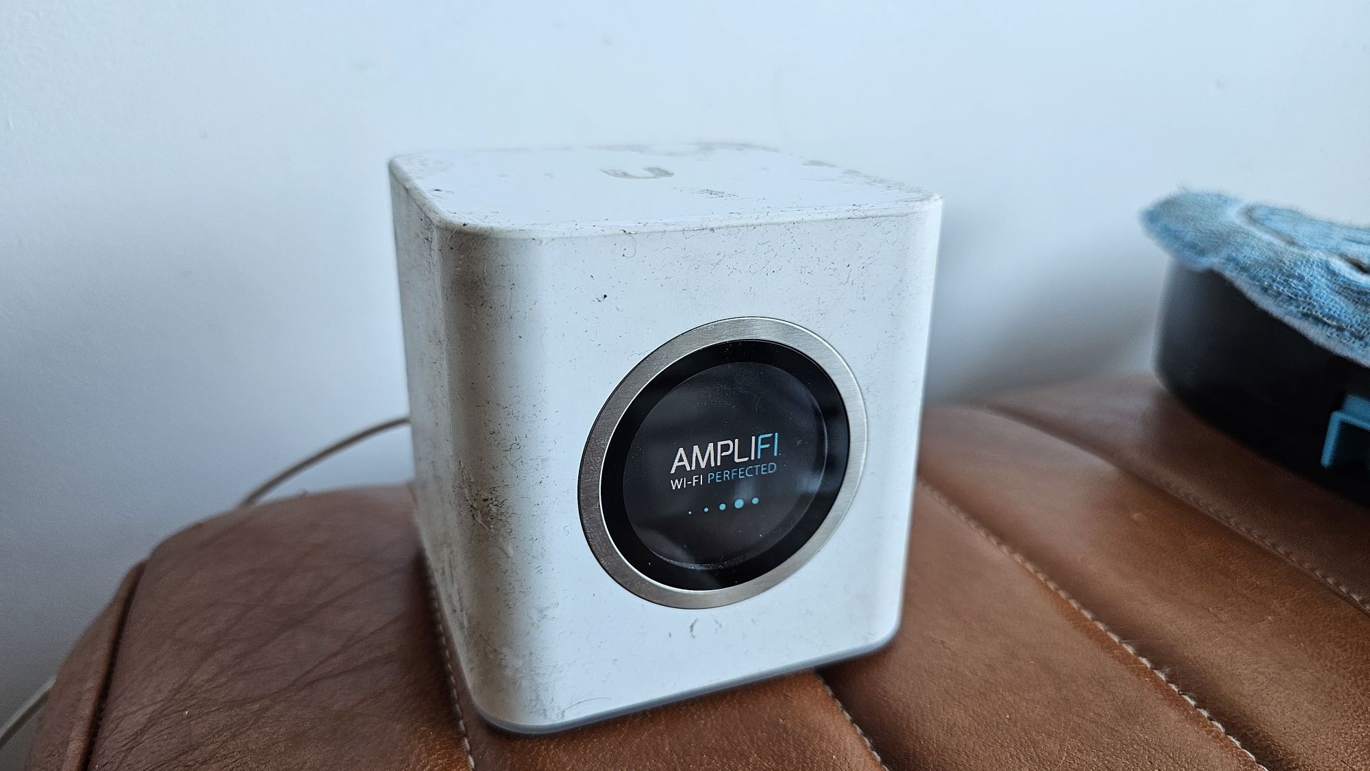Router Ubiquiti + 3 antenas