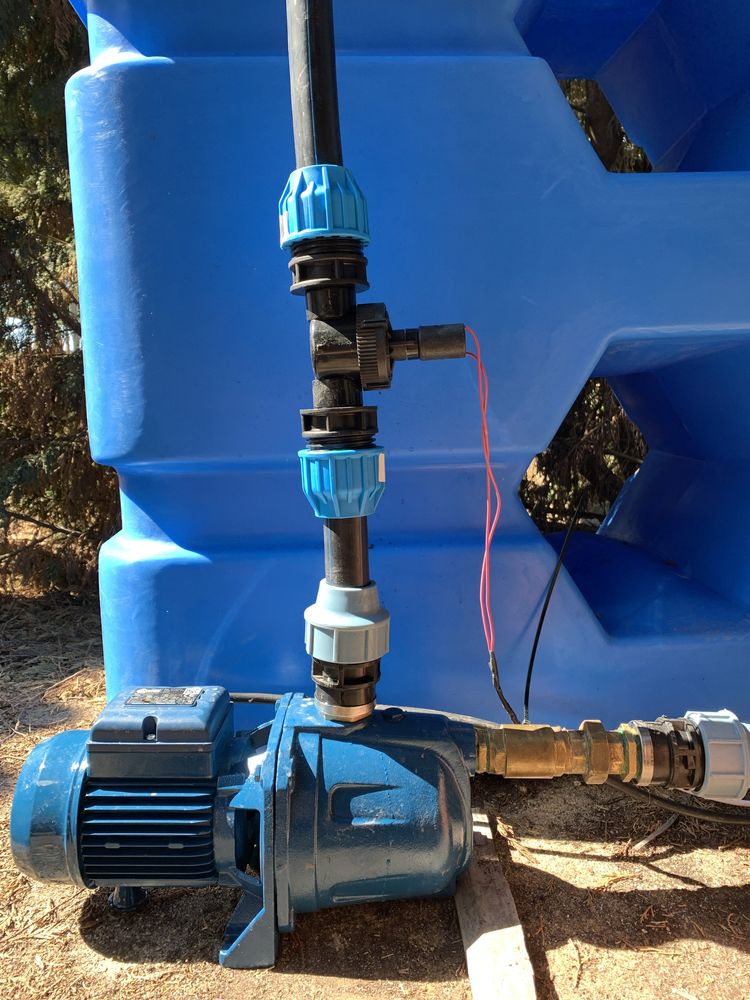Depositos de agua exteriores ( azuis )