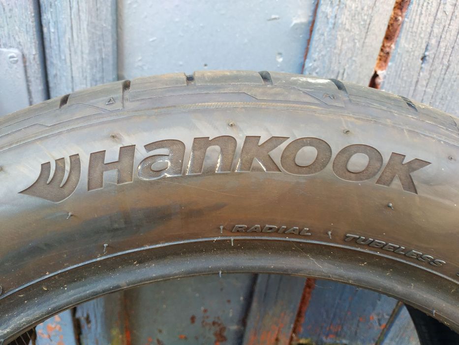 Продам резину б/у літня  205/55 R17