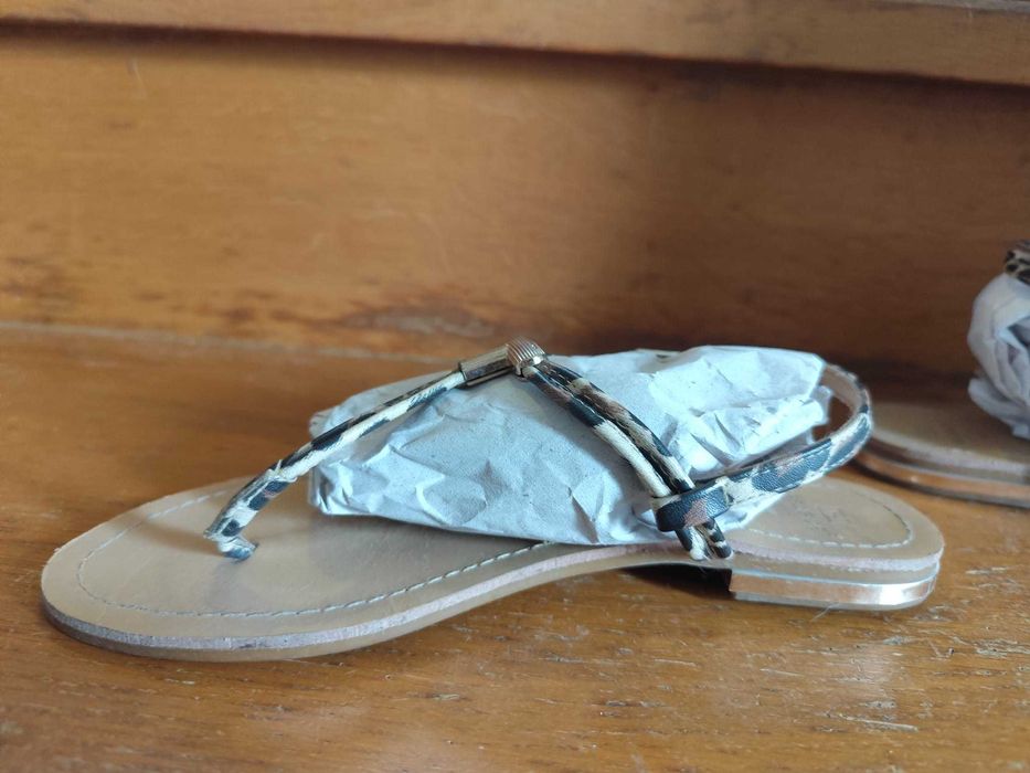 Sandálias animal print Seaside tamanho 37