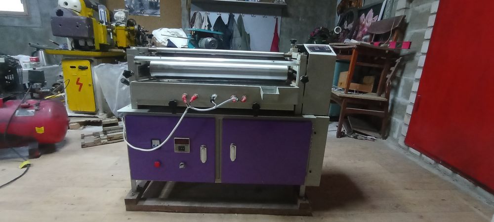 Клеевая я машина JS700