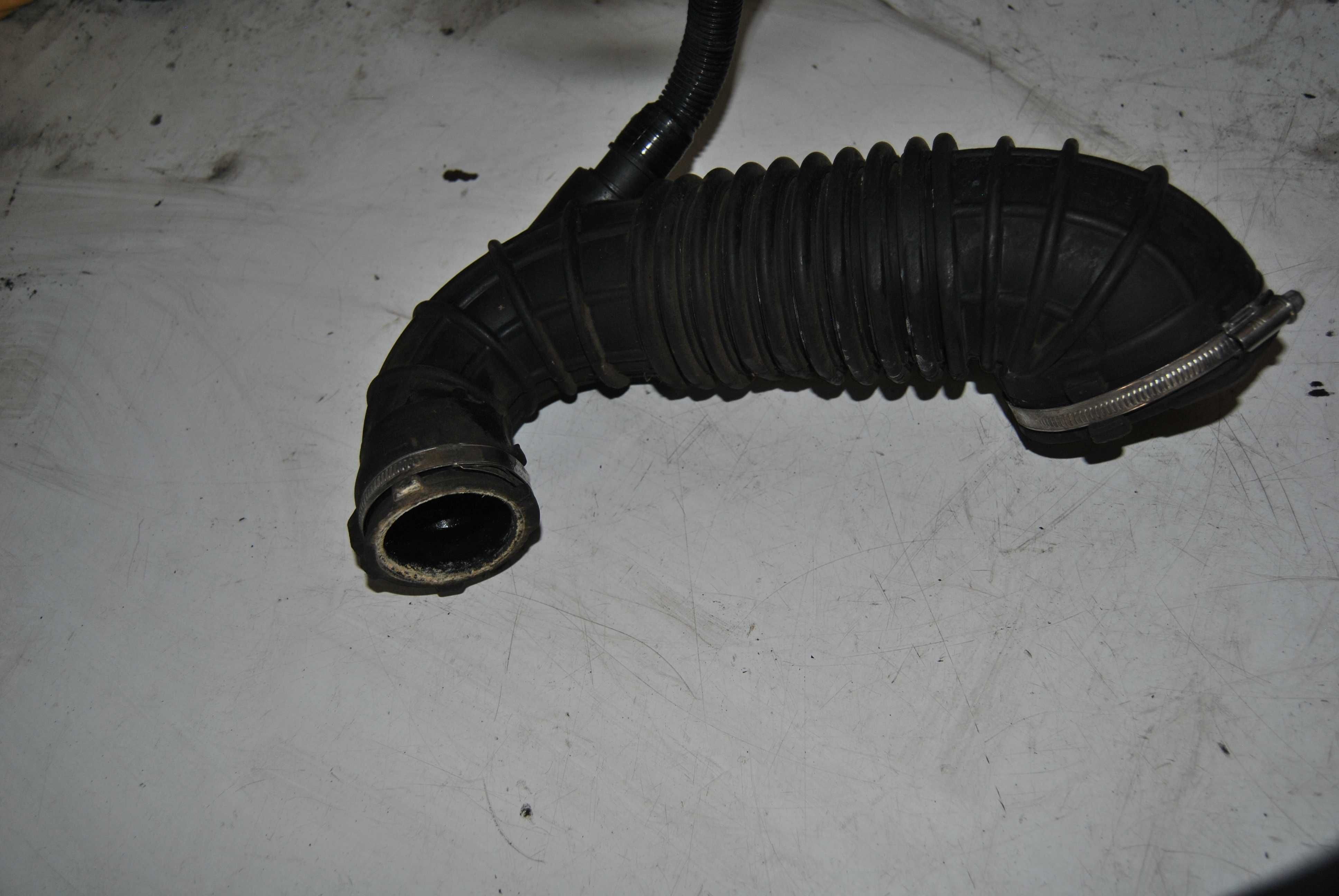 Rura dolot turbiny Audi A4 B8 2.0tdi