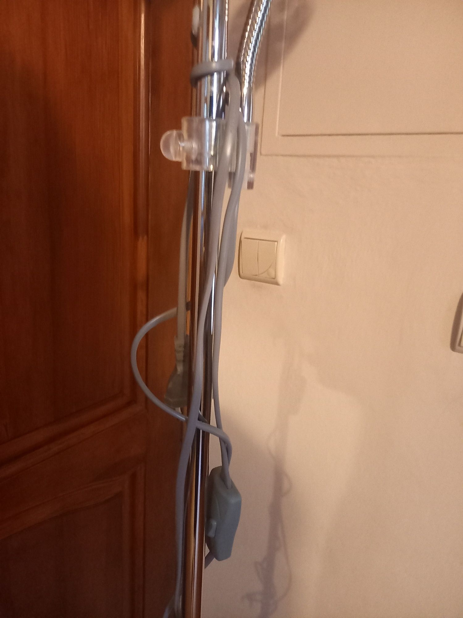 Rezerwacja Lampka stojąca duża srebrna
