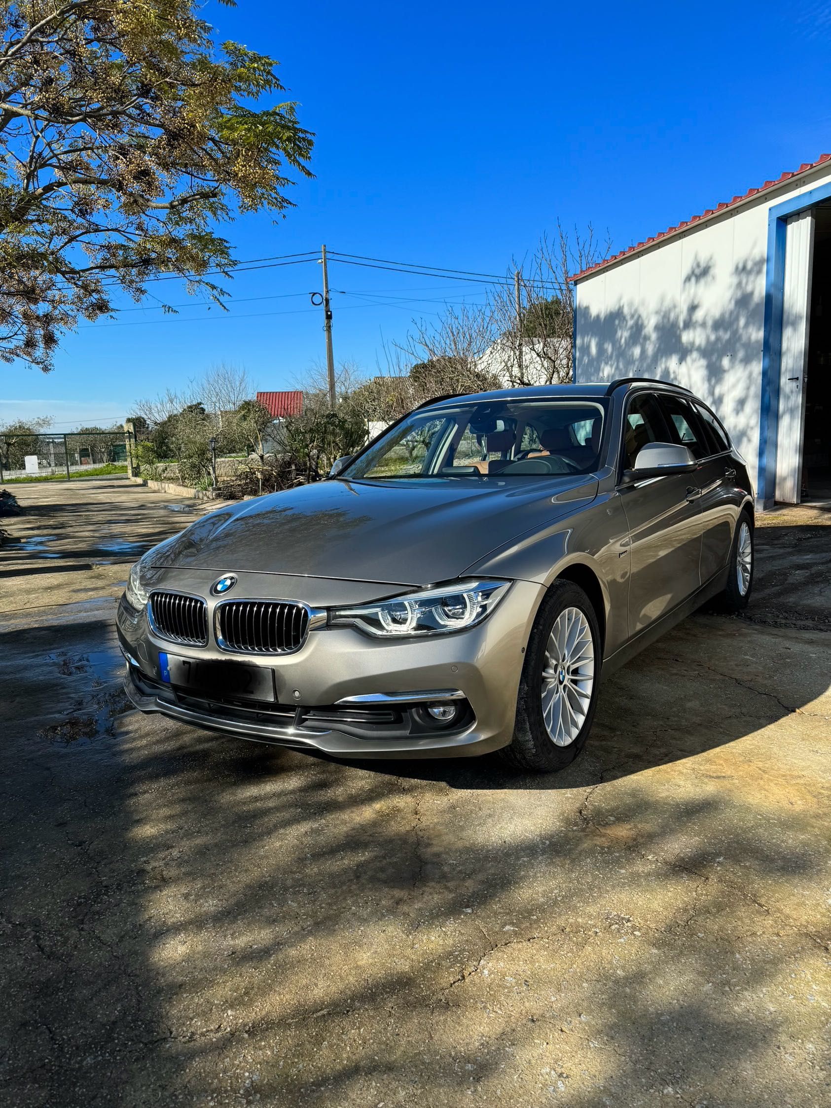 Bmw 318D touring line luxury