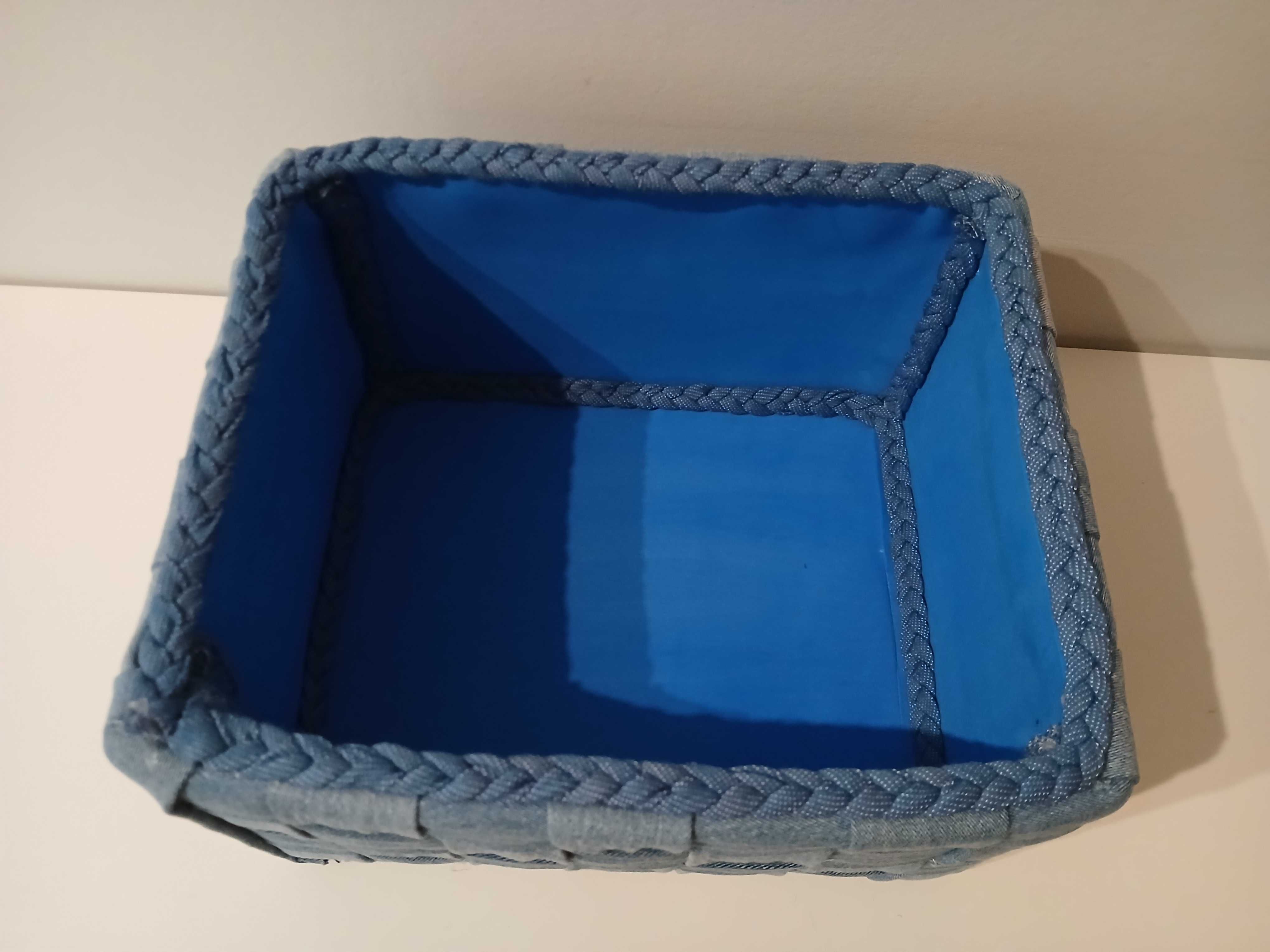 Caixas forradas a ganga