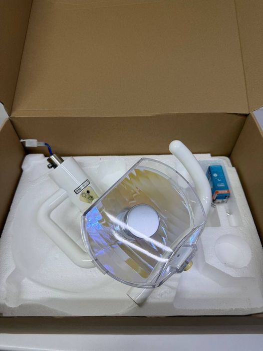 Світильник стоматологічний