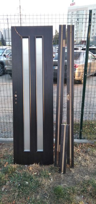 Двери деревянные