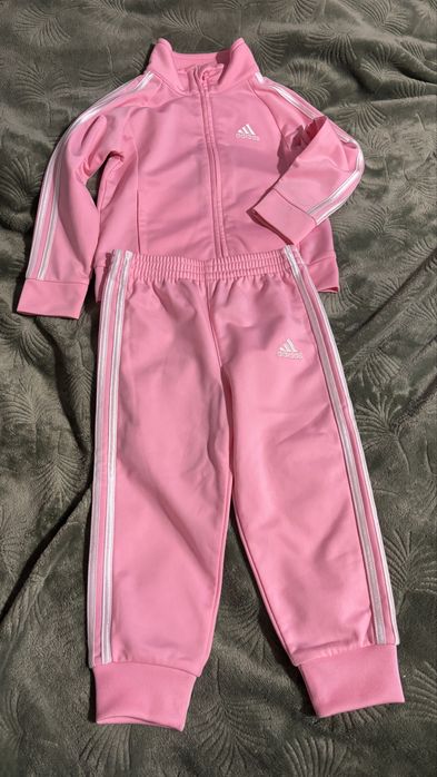 Dres dziecięcy Adidas