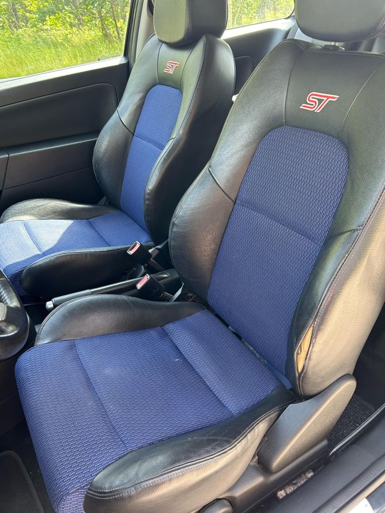 Ford Fiesta St 2.0 150km