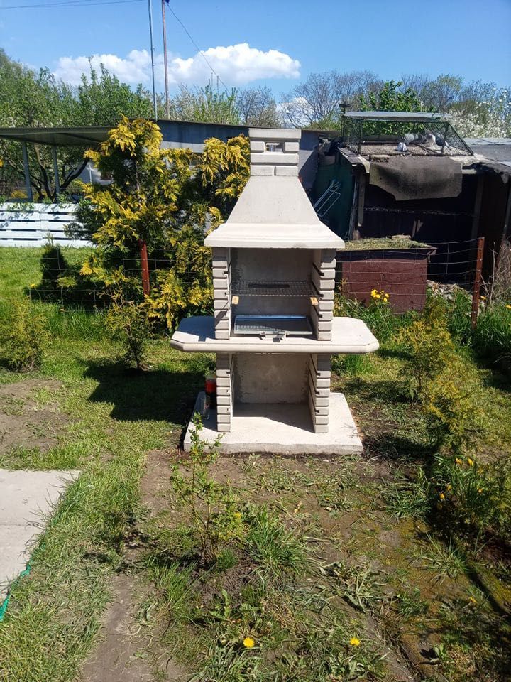 Solidny grill betonowy - nowoczesny design, trwała konstrukcja