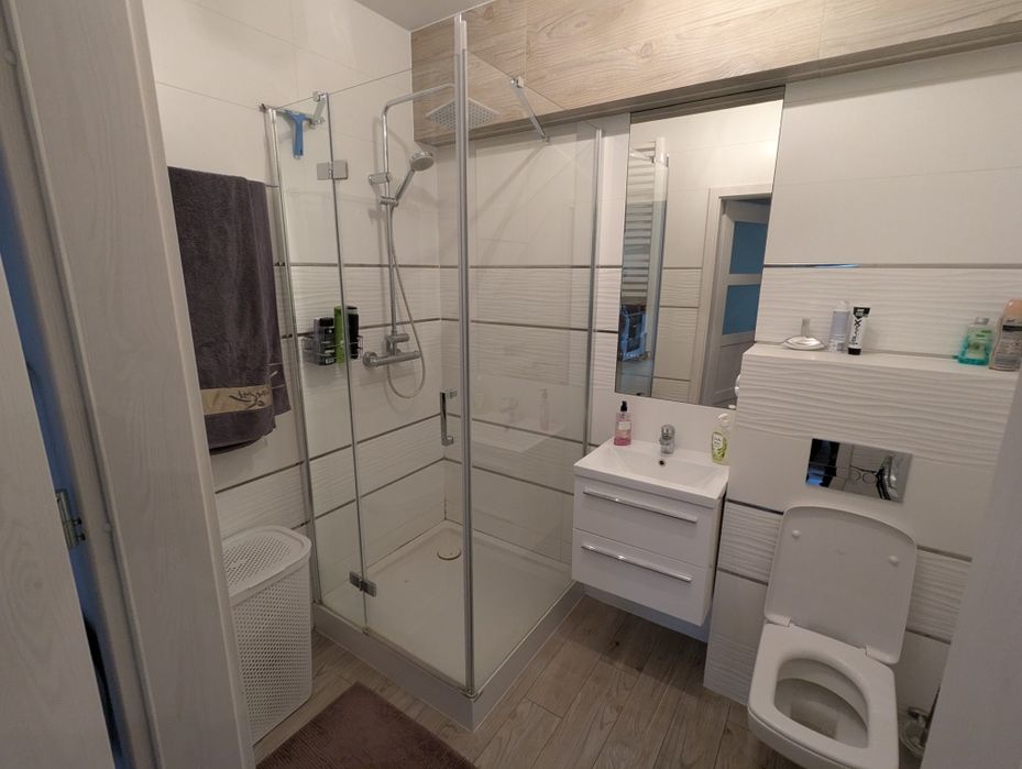 Pokój - wysoki standard, tramwaj+PKP+metro, winda