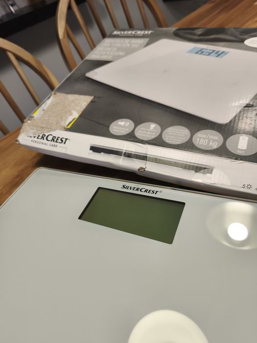 Balança em vidro digital com alta voz nova