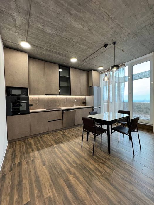 Оренда 3х. кімн. квартири жк Рибінський (Comfort City)