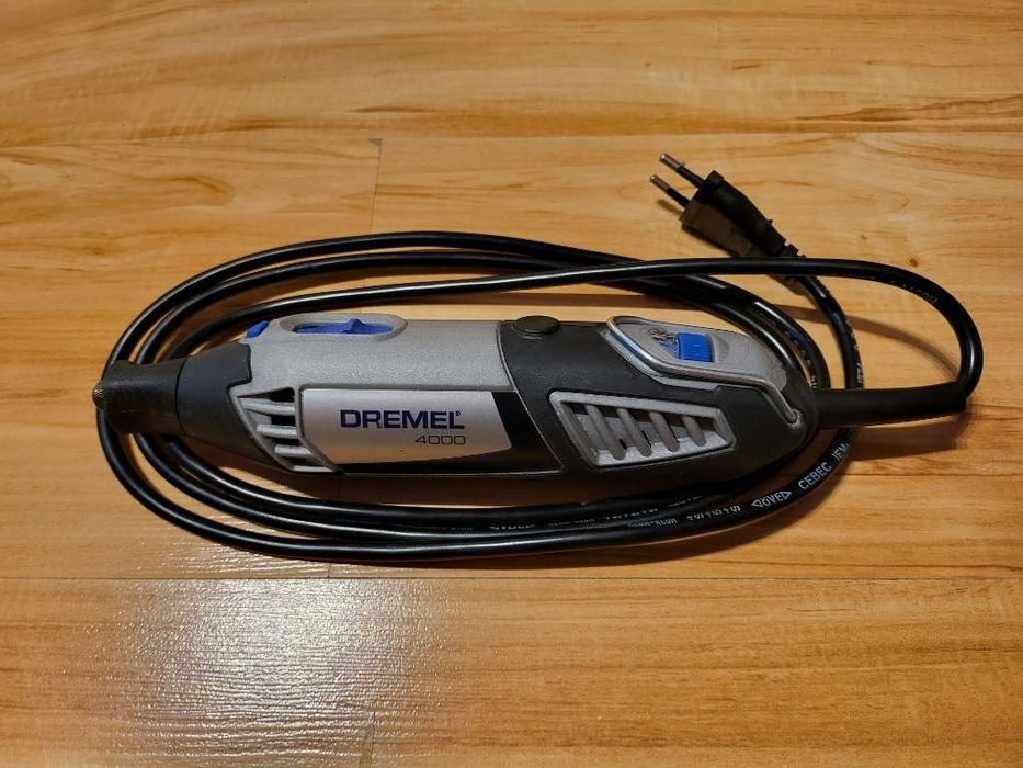 Multiszlifierka Dremel 4250 + walizka + uchwyt