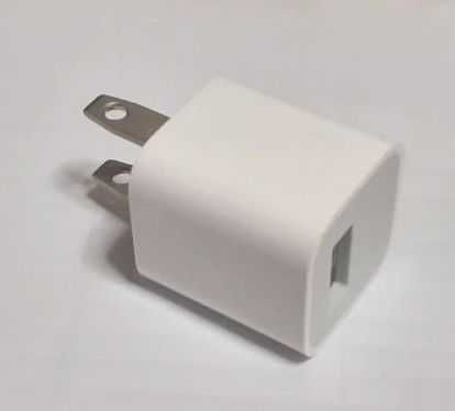 Зарядні пристрої, перехідники та з'єднувальні кабелі