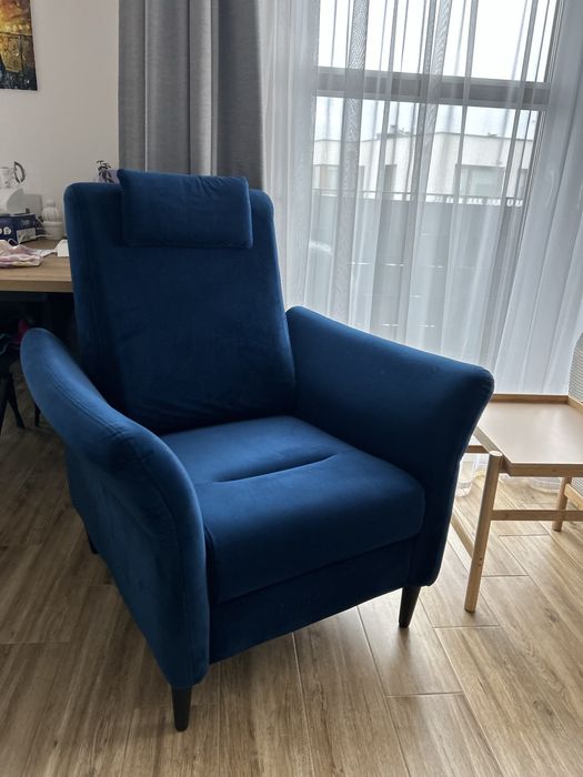 Niebieski Fotel rozkladany z funkcja relaksu agatameble