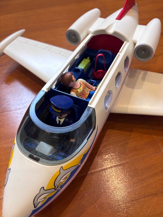 Avião da Playmobil com piloto e passageiro