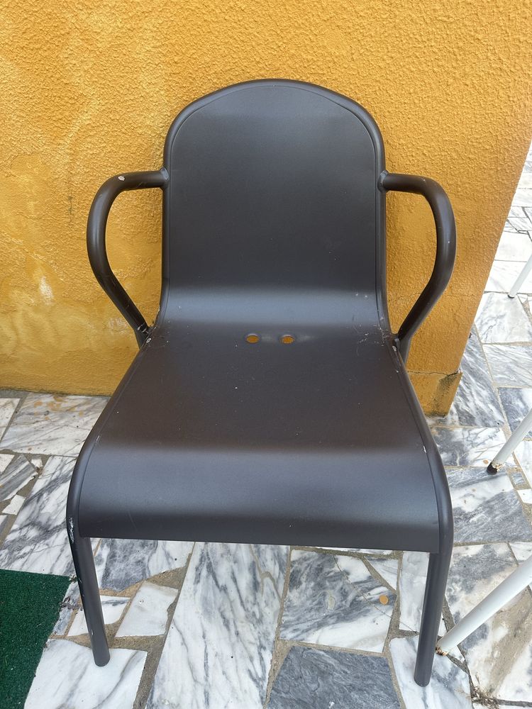 Mesas e cadeiras de jardim