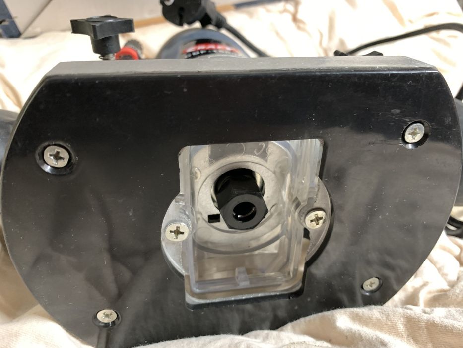 Ручний фрезер по дереву Craft CBF – 1500E цанга на 6 і 8мм