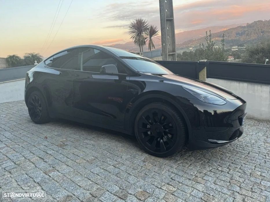 Tesla Model Y disponivel para TVDE