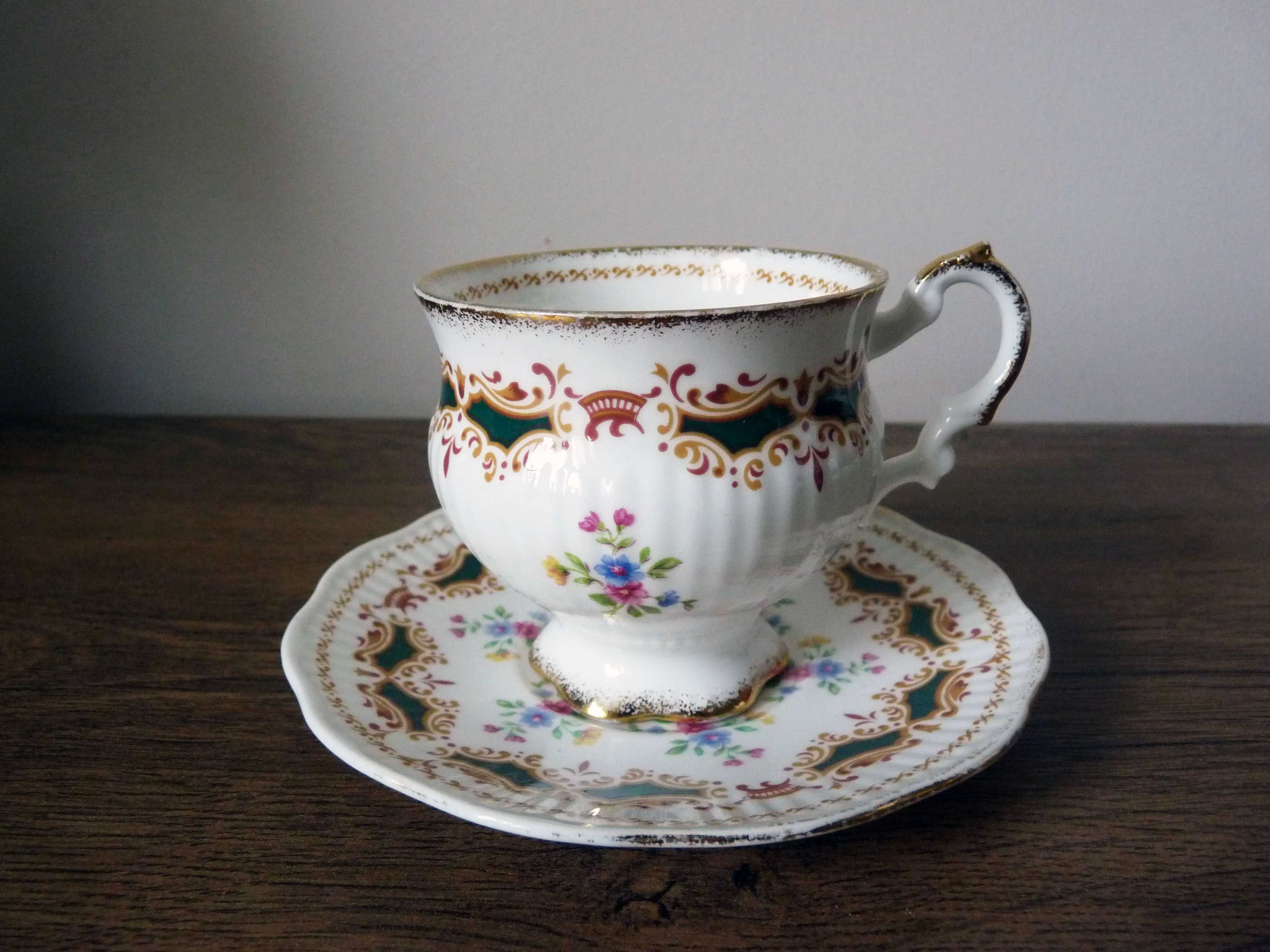 Elizabethan fine bone china filiżanka i spodek wzór 3304 S