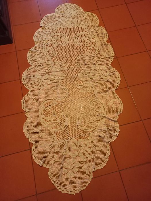 Naperon de renda - feito à mão