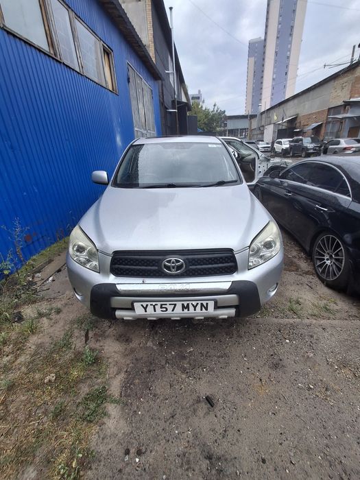 Кузовні елементи Toyota Raf 4