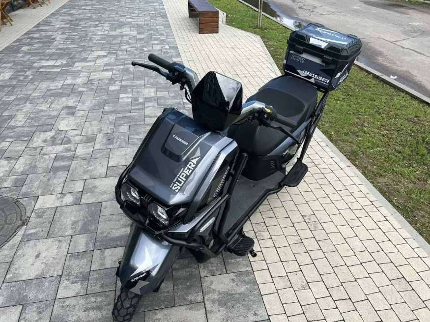 Электроскутер Crosser-мощный и надёжный партнёр для поездок 1000W 24Ah