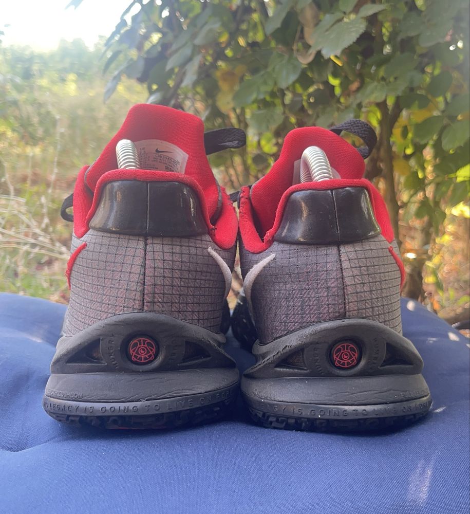 Nike Kyrie 4 Low Оригінал Баскетбольні