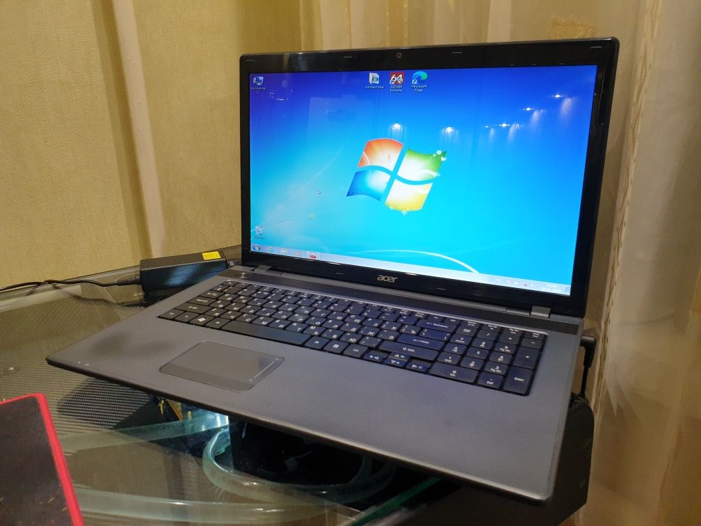 Ноутбук Acer Aspire 7250 ,RAM 4 GB ,500 GB ,Экран 17.3