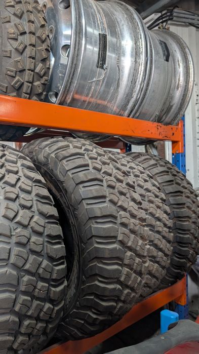 BF Goodrich KM3 28x10R14