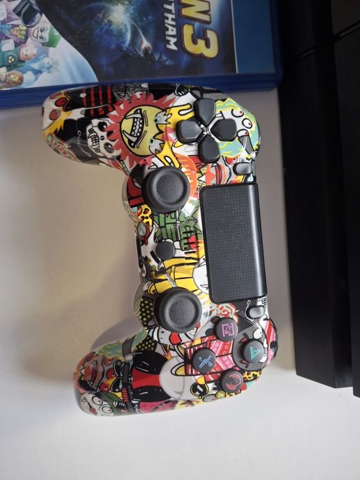 Konsola ps4 z padem I grą playstation 4 batman