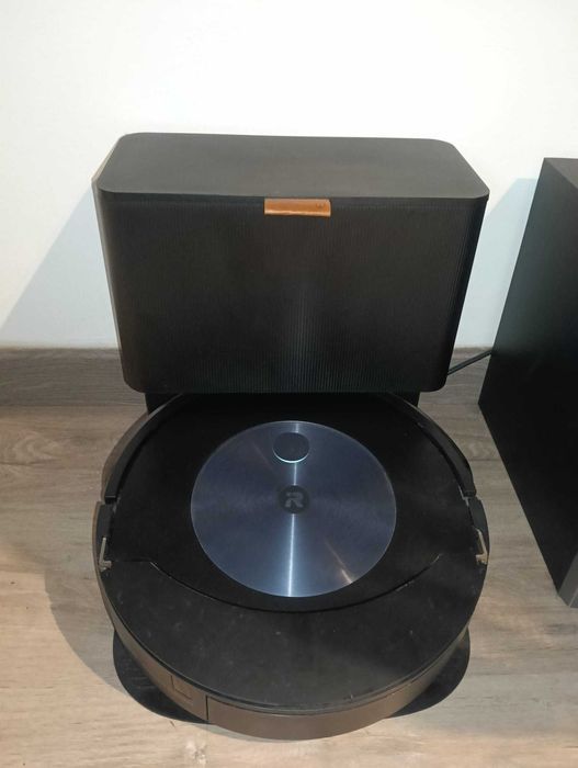 Aspirador Irobot Roomba j7+ Graphite com Home/Clean Base