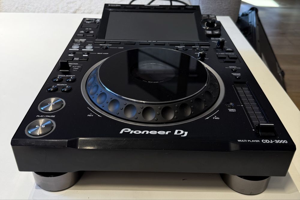 Pioneer CDJ 3000 x2, DJM-s11, case UDG