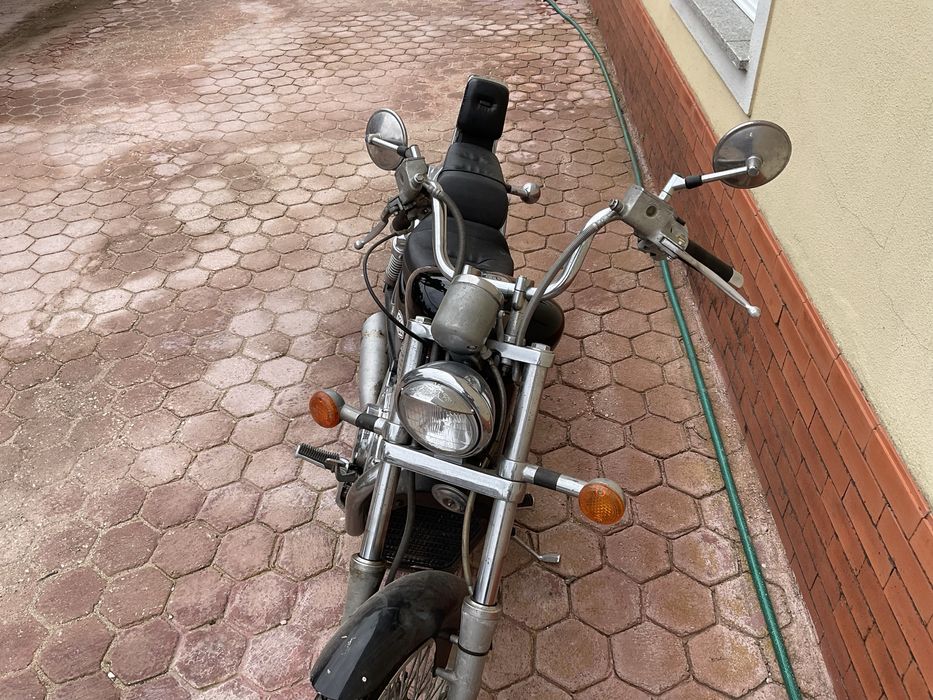 Suzuki Intruder VS 800