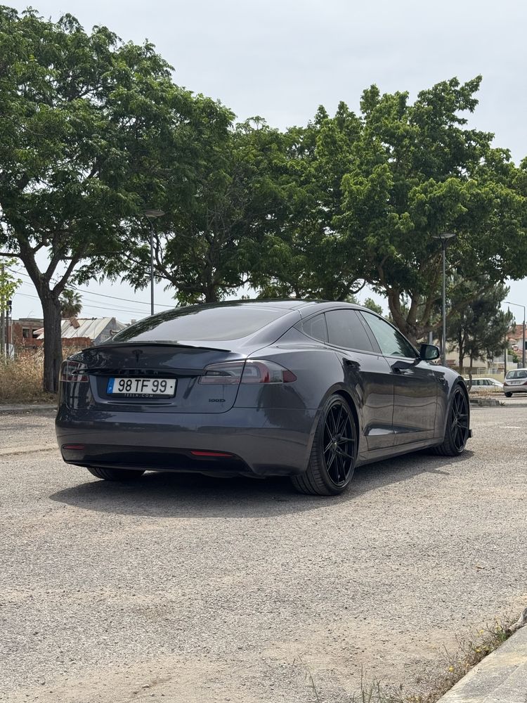 Tesla Model S 100D